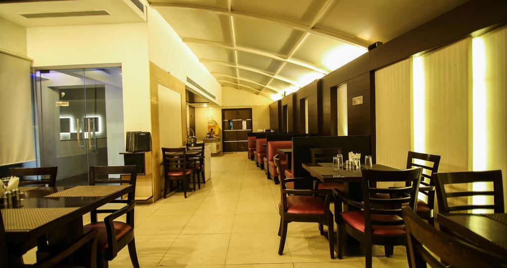 Hotel The Prime Balaji Deluxe At New Delhi Railway Station - Free Airport Pickup Extérieur photo
