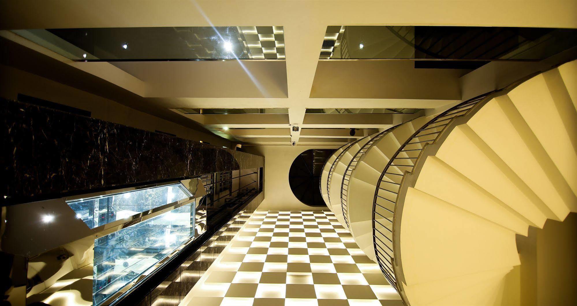 Hotel The Prime Balaji Deluxe At New Delhi Railway Station - Free Airport Pickup Extérieur photo